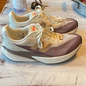 New Balance Womens FuelCell Rebel V5 Running Shoes